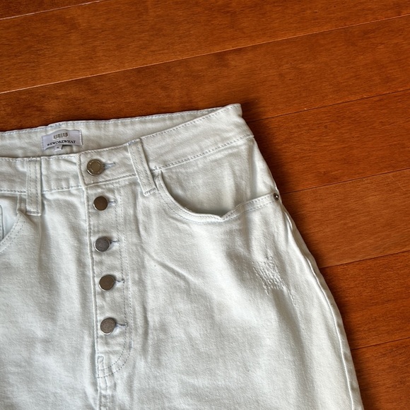 NWT REVOLVE WeWoreWhat Bleached Wash Biker Button-Fly Shorts - Picture 5 of 9